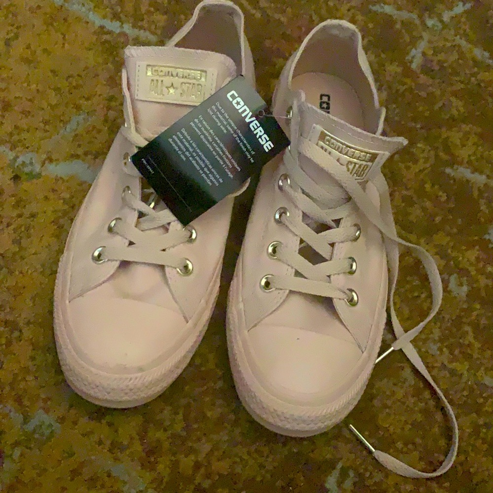 Converse WOMENS SIZE 10